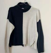 Abercrombie & Fitch Black & Cream Color Block Turtleneck Sweater Size S