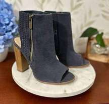 Shoedazzle booties NWT