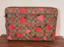 coach Laptop Sleeve In Signature Canvas With Wild Strawberry Print ch833