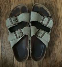 Sandal