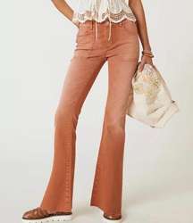 🌞  x Anthropologie The Low Rise Icon Flare Jeans in Bronze