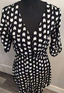 New NWT Cat Print V Neck Dress Black White Medium M Partial Button Up 3/4 Sleeve