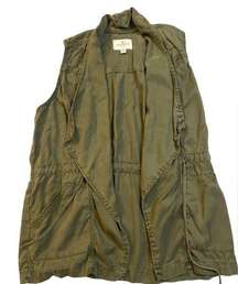 American Eagle Olive Green Utility Vest