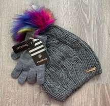 NWT  Logo  Gray  Pom Pom Hat & Gloves Set