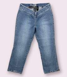 JEANS Vintage Y2K Light Wash Denim Low Rise Drop V Waistband Capri Jeans