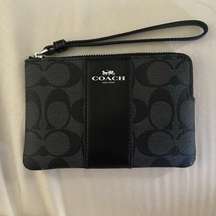 Coach wallet pouch wristlet with handle never used black grey logo