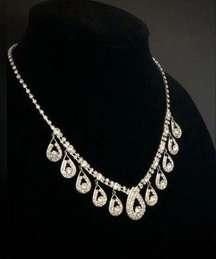 NWT RSVP Gorgeous Sparkling Necklace & Earring Set