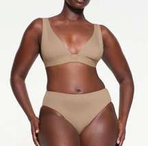 NWT Skims Recycled Swim Plunge Bikini Top Desert Size XL