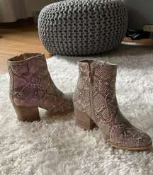 Cowgirl / Cowboy Boots