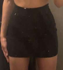 black mini skirt