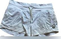 Vuori Seabreeze Performance Shorts Pull on Drawstring Pocket size M White EUC