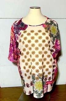 Avenue 4X boho style tunic. Next to new condition 100% polyester.