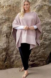 Barefoot Dreams CozyChic Coastline Poncho in Ballet Pink А382066