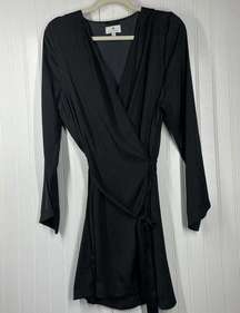 Socialite Women’s Black Long Sleeve V-Neck Knee Length Robe Size Large