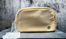 Everywhere Belt Bag Golden Sand NWT