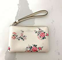 Corner Zip Wristlet Floral