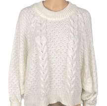 MOON & MADISON cream, dolman sleeve, cropped, cable knit sweater. Medium. EUC