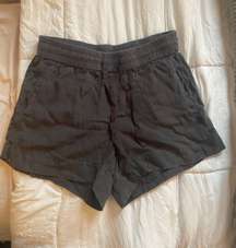 Republic Shorts