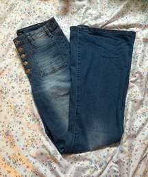 70s style bell bottom jeans