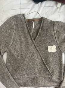 NWT WOMENS  SWEATER IN SIZE SMALL