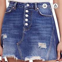 distressed denim mini skirt size 28