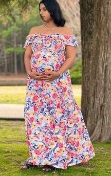 Isabel maternity by Ingrid and Isabel Floral  Maxi Dress - M (PRICE IS FIRM)