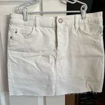 Skinny girl size 27 white skirt