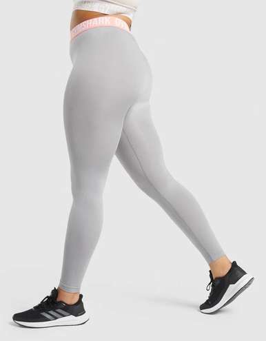 Gymshark fit seamless leggings -small