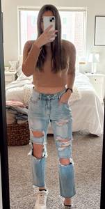 High-Waisted Jeans