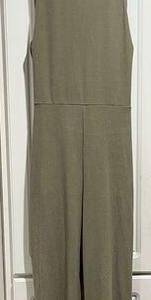 PRIVY Green Jumpsuit Size Large