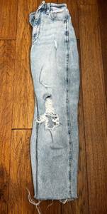 Hollister Ultra High-Rise Mom Jean