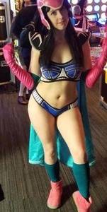 DragonBall bikini cosplay