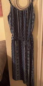 Women’s  sleeveless blue summer dress size Large