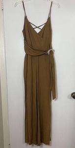 MOON RIVER Tan brown belted sleeveless jumpsuit split leg size small