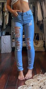 H&M High waisted Ripped skinny jeans