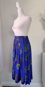 Vintage ‘90s Norton McNaughton Floral Midi Skirt