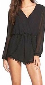 ASTR  The Label Black Crochet Lace Trimmed Long sleeve Romper Sheer Sleeves sz XS