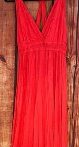 Women’s Sz M stretchy coral colored maxi dress - super cute & comfy!