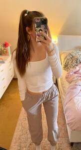 Brandy Melville Rosa Sweatpants