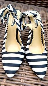 J Renee black/white striped heels 6.5 M