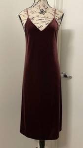 V-Neck Velvet Midi Dress