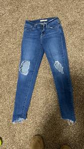 Levi Strauss & CO. Levi’s 710 Super Skinny Jeans