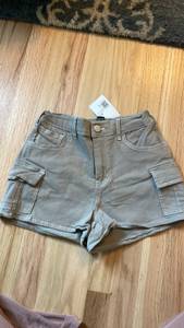 NWT  cargo shorts