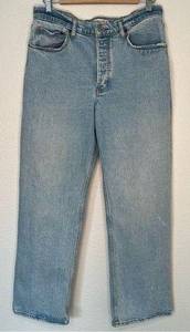 Abercrombie & Fitch  The ‘90s Baggy Low Rise jeans 12/31