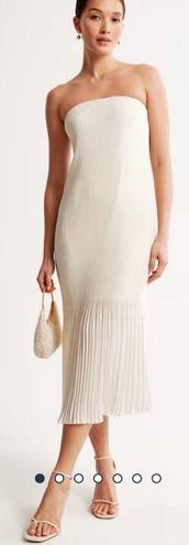 Abercrombie & Fitch  Sheath Style Cocktail Dress 