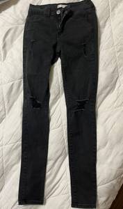  Low Rise Skinny Ripped Jeans