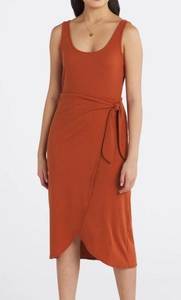 NINE BRITTON
Amber Knit Midi Wrap Dress