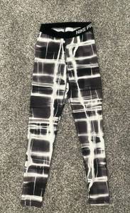 Nike Pro black and white leggings