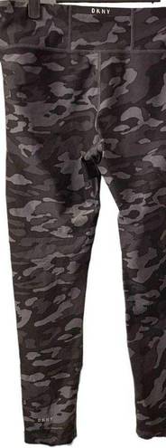 DKNY  SPORT CAMO 7/8 ANKLE ZIP WORKOUT LEGGINGS