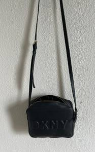 Black Purse 